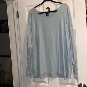 Torrid Size 3 Long Sleeved Shirt